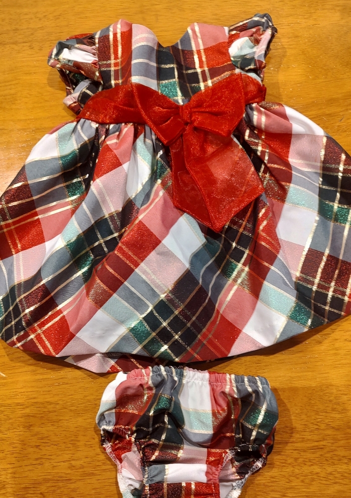 🌟 Bundle Kids Items for $2 Each🌟6 Month Dress Bundle